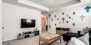 Beautiful Modern 2 story home! Gallery 16