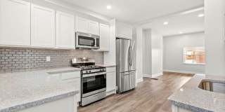 Amazing 5 bedroom home in Beechview available July 1! Gallery 1