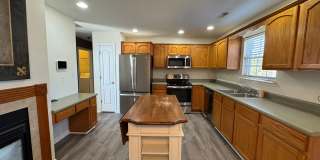 3 Bedroom Home available w/fenced yard Gallery 12