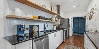 1122 Gunter Street Gallery 23