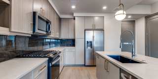 1010 Waugh Apartments Gallery 12