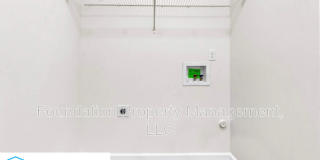 1374 Dow Place Gallery 13