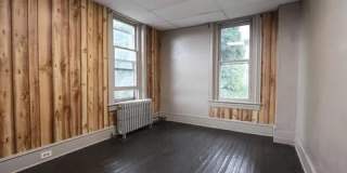 709 W Norwegian St Gallery 1