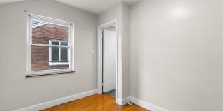 11110 Wayburn Street Gallery 17