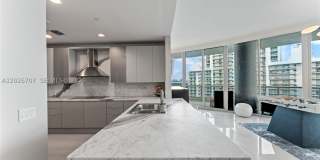 5959 Collins Ave Gallery 10
