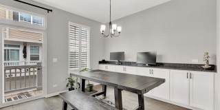 809 Lee Street Gallery 7