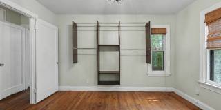 1923 North Broadway Avenue Gallery 28