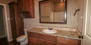 Available Now: 4 bedroom house Gallery 18