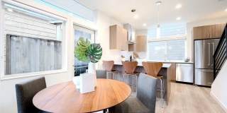 Seward Park Modern 2-Bedroom Home Gallery 5