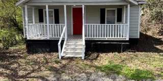 405 S Oak St Gallery 1