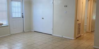 2-Bedroom Duplex in Edison Gallery 4