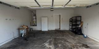 AMERICANA Property Mgmt - 2 story 4 Beds + Loft + Office  in the Gated Community in East LV Gallery 37