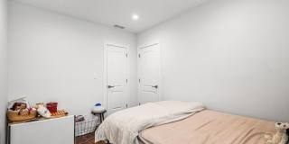 3904 N Whipple Avenue Gallery 11