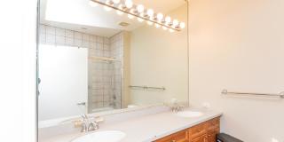 324 N Jefferson Gallery 4