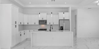 719 Fullerton Avenue S Gallery 10