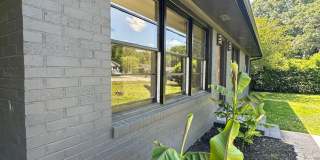 Updated 3 Bedroom House on the Eastside Gallery 7