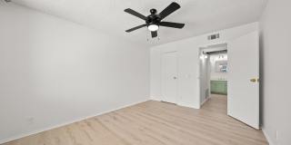1140 East Ocean Boulevard Gallery 21