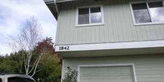 2 BED 1 BATH DUPLEX Gallery 1