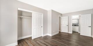 Modern Condo in Guard-Gated Community! Gallery 14