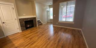 NE 3 Bdrm, 2.5 Bath 1450 sq ft House w/AC and Gas Heat,  All Appliances, Dbl Garage Gallery 4