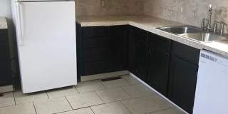 2 bedroom/1 bathroom Gallery 4