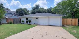1409 Broadmoor Drive Gallery 1