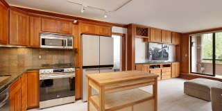 335 Vine Street unit: 335 Gallery 4