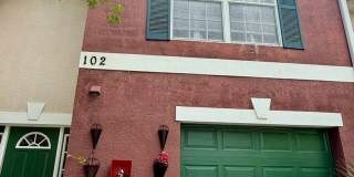 3/2.5/1 Townhome blocks from Downtown 3/2.5/1 Townhome blocks from Downtown Gallery 1