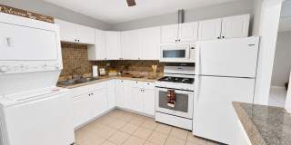 6847 Hawthorne Lane Gallery 10