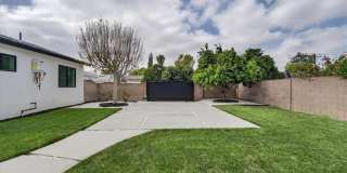 7055 Fallbrook Avenue Gallery 37