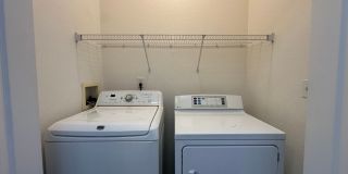 2 Bed, 2 Bath in Courtyard Estates! Gallery 10