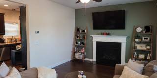 3 Bedroom, 2.5 bath unfurnished home in Hampstead near Surf City Gallery 3
