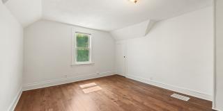 314 Suburban Avenue Gallery 22