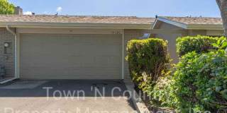 3 Bedroom, 2 Bath Creekside Condo Available Now! Gallery 1