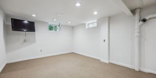 212 FREDERICK Avenue S Gallery 54