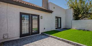 Beautifully remodeled 2bed/2ba Townhome - Ask about our Move-in Specials Gallery 14
