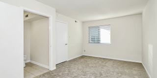 One Month Off Rent Special on Adorable One Bedroom Condo in the Heathstead Community! Gallery 11