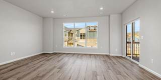 Luxury Townhome with Stunning Mountain Views | 4 Bed | 3.5 Bath Gallery 6