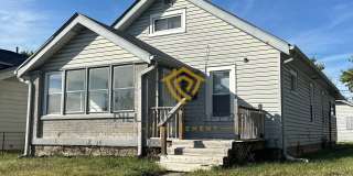 Stylish & Updated 3 Bedroom / 1.5 Bath Home w/Large Loft! Stylish & Updated 3 Bedroom / 1.5 Bath Home w/Large Loft! Gallery 1