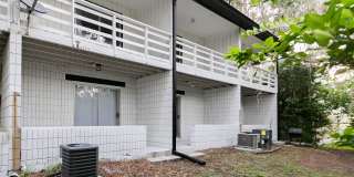 Oak Terrace Gallery 28