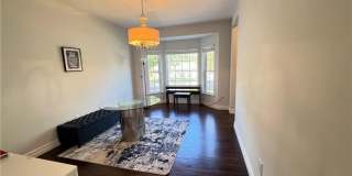 432 Jarrard Street Gallery 8