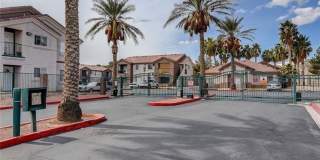 2 BED 2 BATH FIRST FLOOR CONDO!! 2 BED 2 BATH FIRST FLOOR CONDO!! Gallery 1