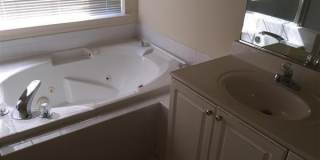 47665 COMER Square Gallery 2