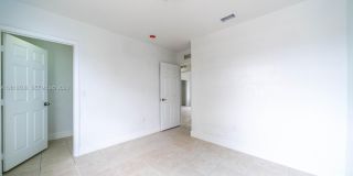 705 NW 13th Ter Gallery 29