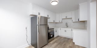 Detached 1 Bed 1 Bath Cottage Gallery 6