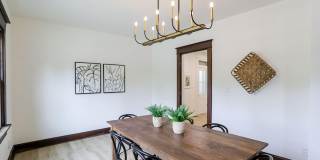 910 Sanders Street Gallery 13
