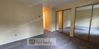 Gorgeous 2 Bedroom Condo with Secured Parking in Unbeatable Bellevue Location!! Gallery 15