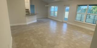 2593 Englewood Rd Gallery 5