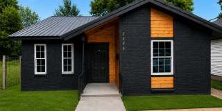 2499 Calvert Avenue Gallery 1
