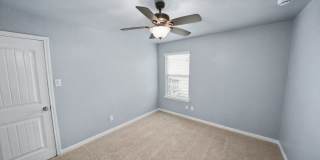 Modern 4-Bed Home with Open Layout in New Braunfels - Realtor Commission: $500 Gallery 35